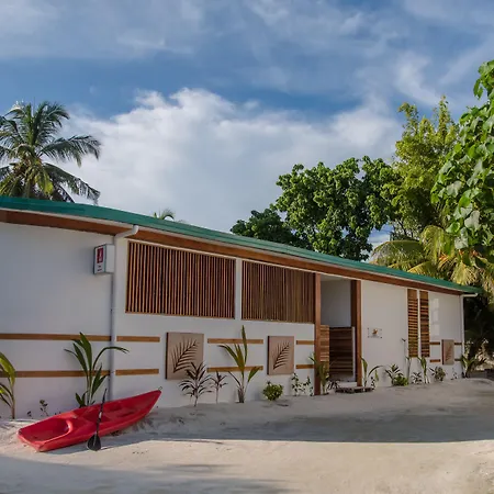 Dhiffushi White Sand Beach-2